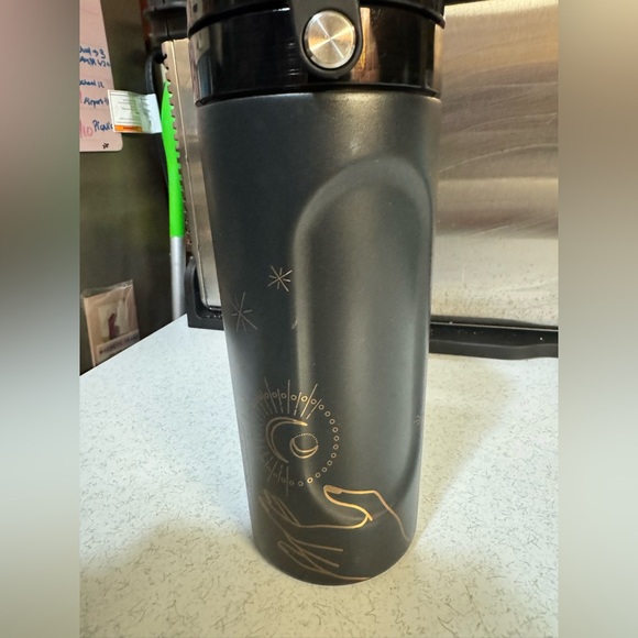 Brumate Hillary Duff Midnight Meditation multishaker - Picture 2 of 8